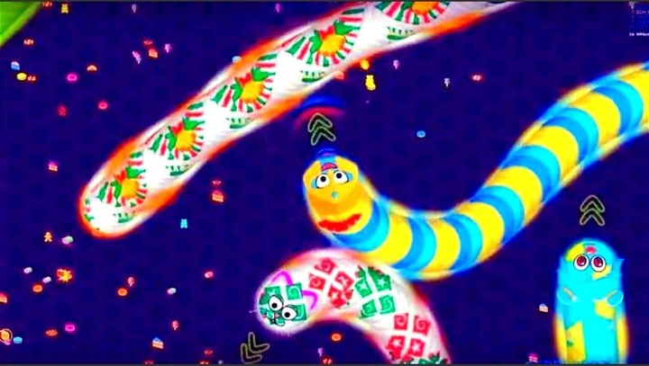 Snake Worm Battle Zone IO_playmods.net